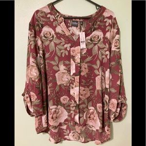 NY&C soho collection vneck blouse